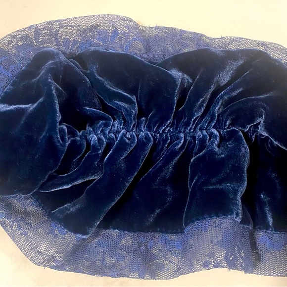 Elizabeth Gillett Blue Lace and Ruffle Scarf, NWOT - Picture 2 of 6